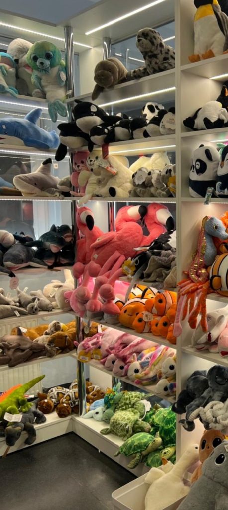 zwierzeta pluszowe ze sklepu pamiatki upominki